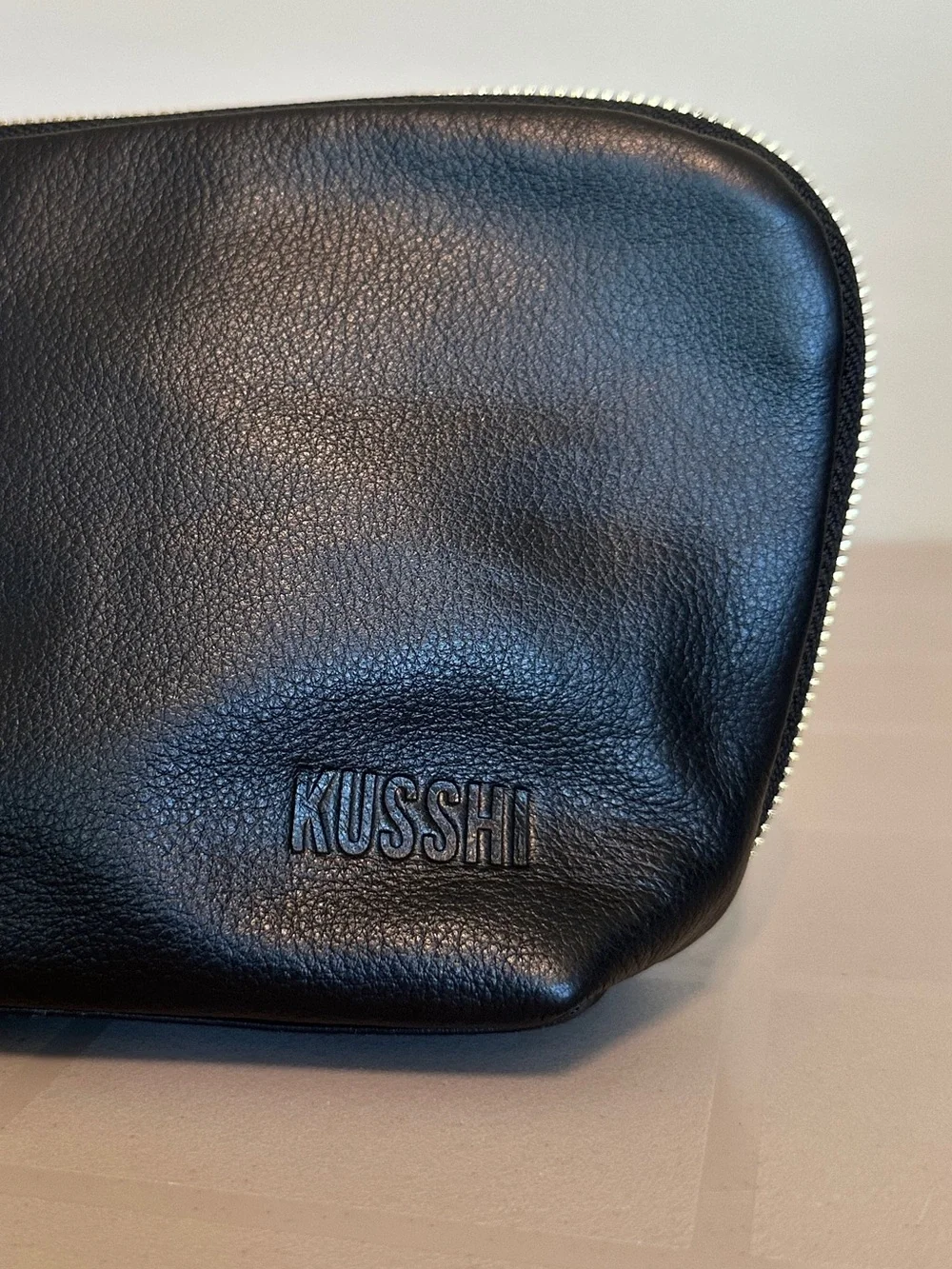Kusshi Leather Small Makeup Bag - Picture 7 of 7